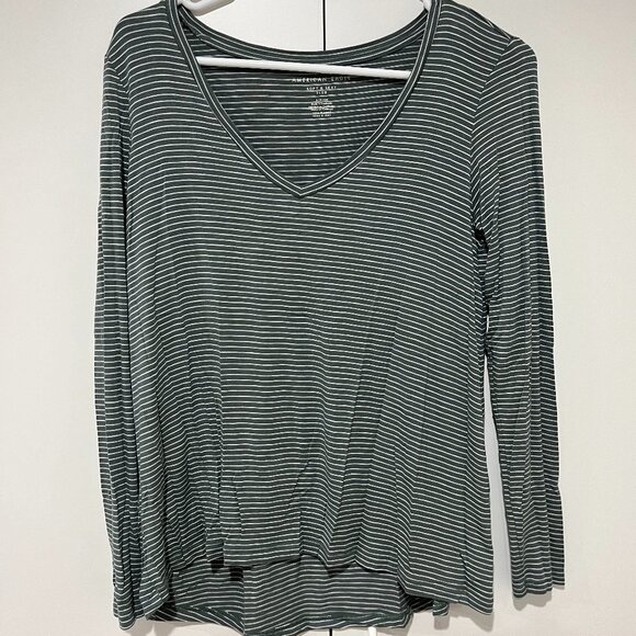 American Eagle soft and sexy v-neck long-sleeve - Picture 1 of 4
